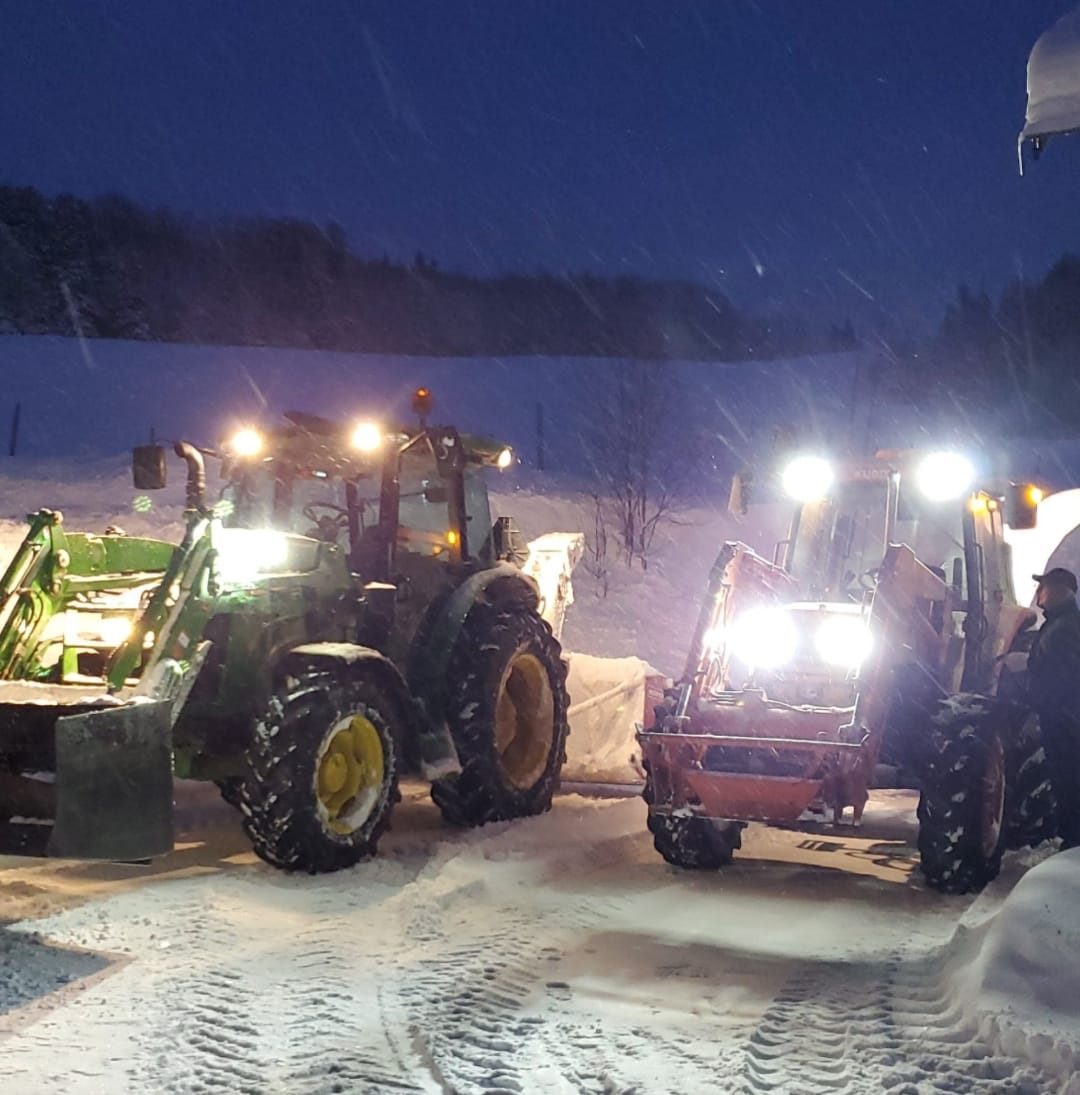 déneigement excavation transport bois chauffage Matane St-René débroussages travaux terrassement sable terre gravier pierre net pelle mécanique location chemin forestier 