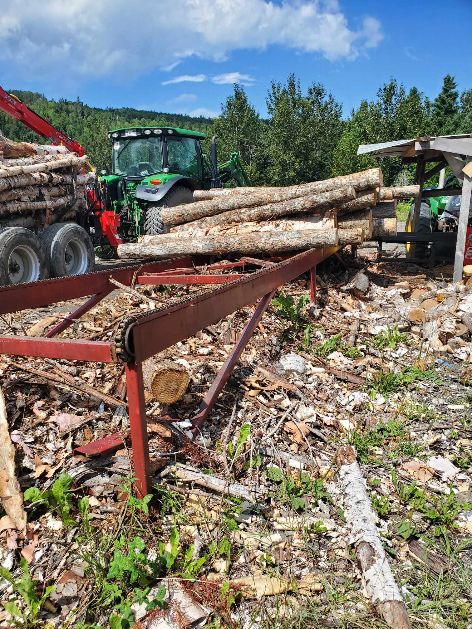déneigement excavation transport bois chauffage Matane St-René débroussages travaux terrassement sable terre gravier pierre net pelle mécanique location chemin forestier